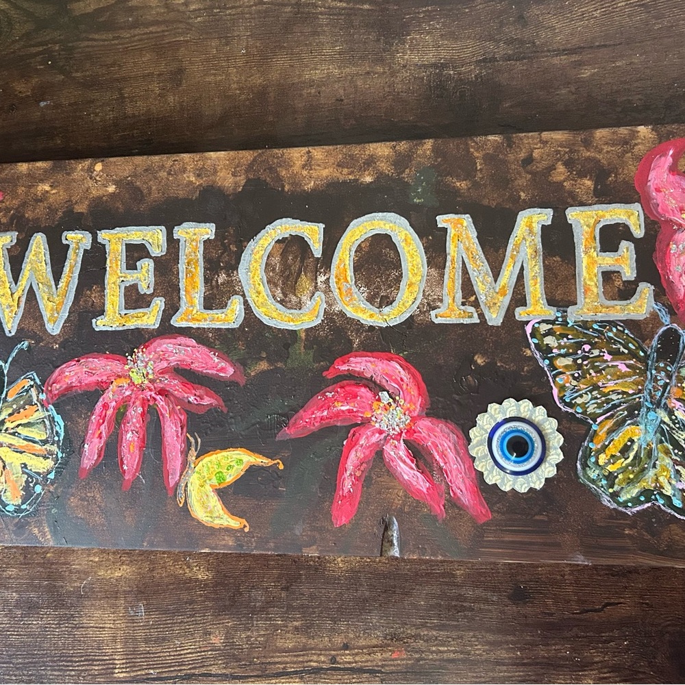 Hand_painted Welcome Sign - Picture 3 of 4